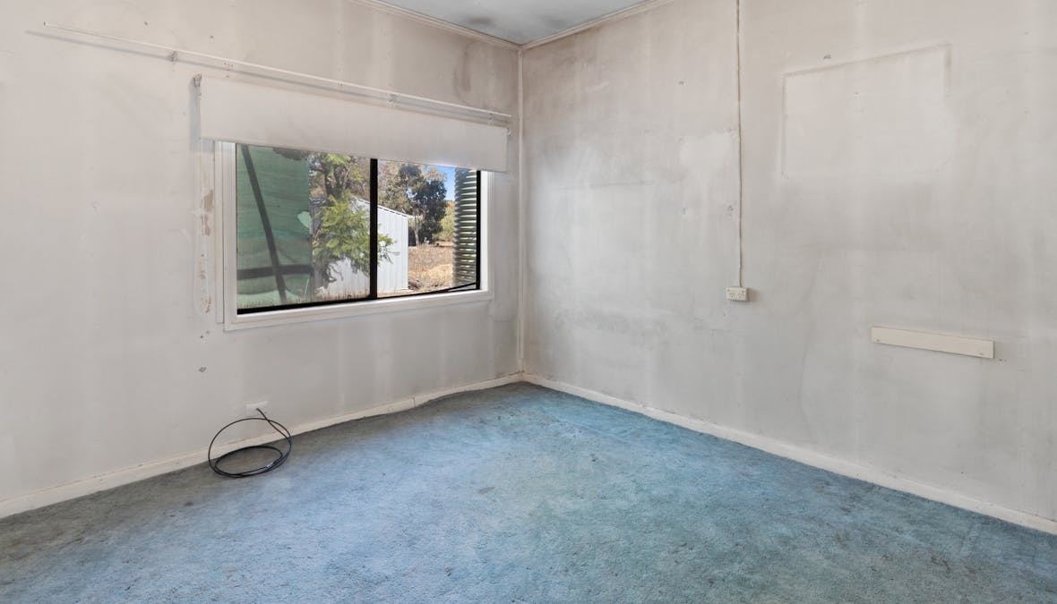 10 Cambridge Street, Jamestown, SA, 5491 - Image 10