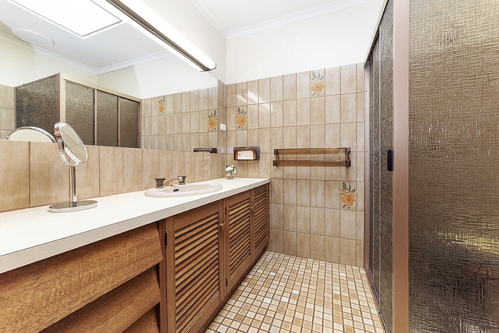 15 Tatlock Street, Hamilton, VIC, 3300 - Image 9