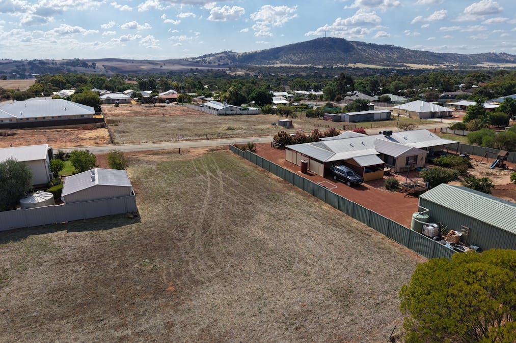2 Forbes Street, York, WA, 6302 - Image 1