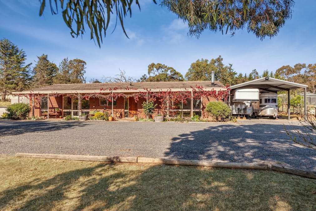 24 Kellys Lane, Kilmore, VIC, 3764 - Image 2