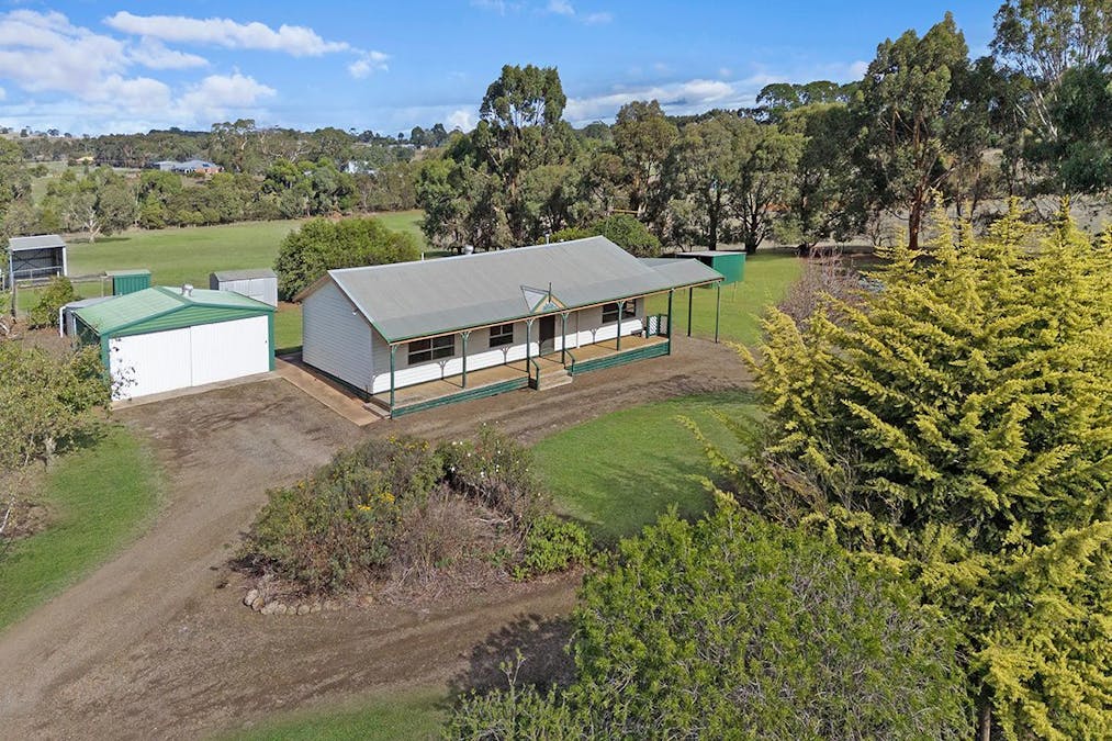 100 Kurtzes Road, Hamilton, VIC, 3300 - Image 1