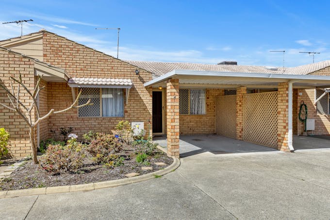 4/9 Louise Street, Rockingham, WA, 6168 - Image 1