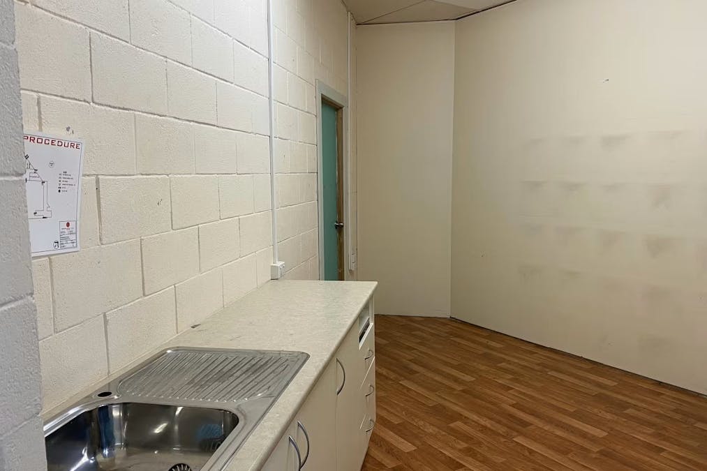 Shop 4A Kincraig Plaza, 26 Robertson Street, Naracoorte, SA, 5271 - Image 4