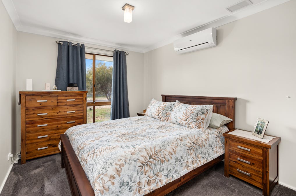 17 Mayne Way, Australind, WA, 6233 - Image 17