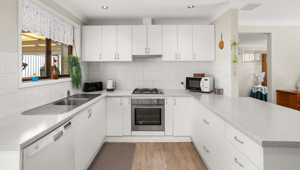 17 Mayne Way, Australind, WA, 6233 - Image 3