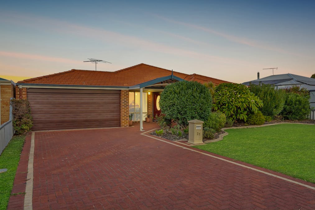 21 Fawdon Street, Safety Bay, WA, 6169 - Image 2