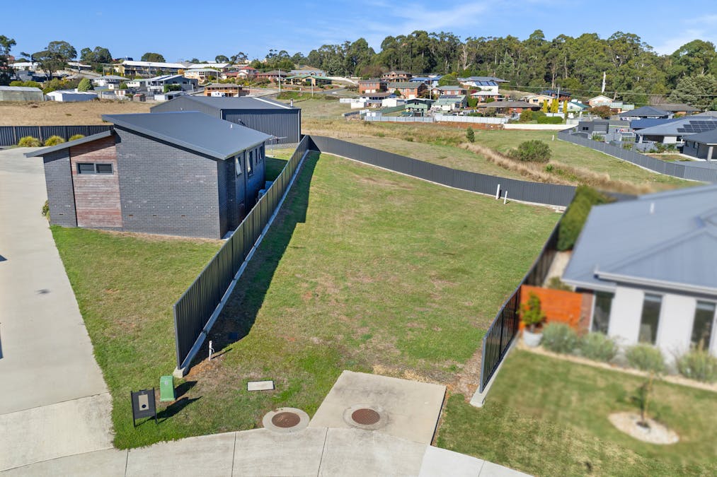 6 Emerald Court, Park Grove, TAS, 7320 - Image 2