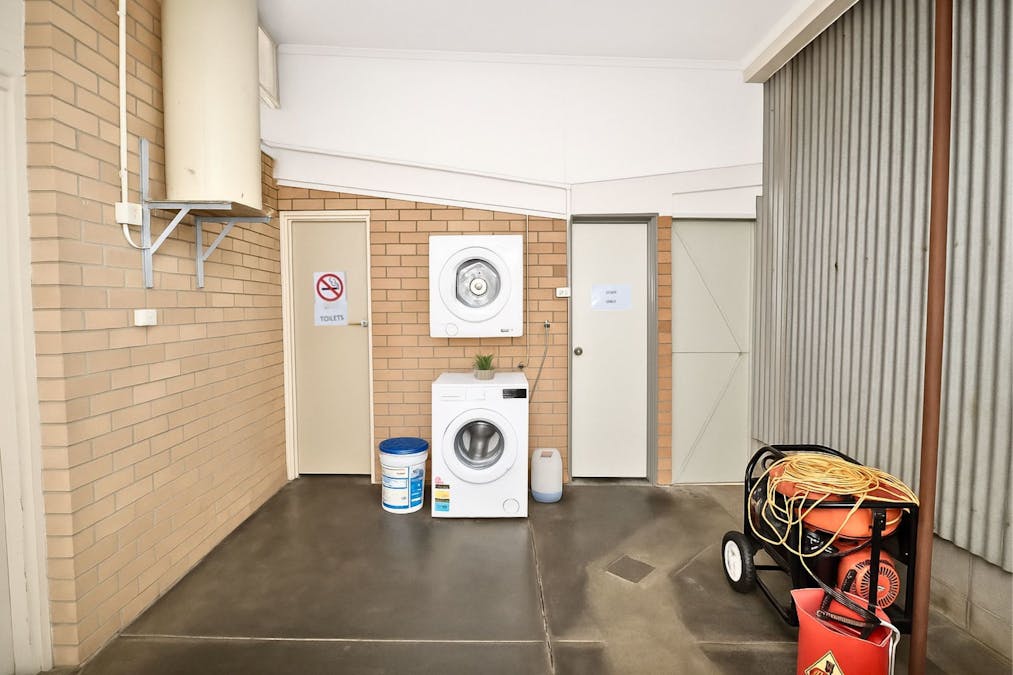 21 Fenton Place, Wongan Hills, WA, 6603 - Image 13