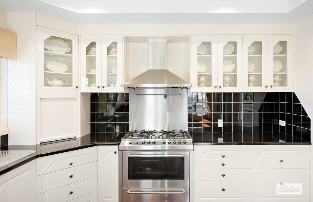 43 Wilson Street, New Auckland, QLD, 4680 - Image 10