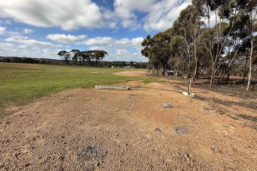323/Robinson Road, Woodanilling, WA, 6316 - Image 3