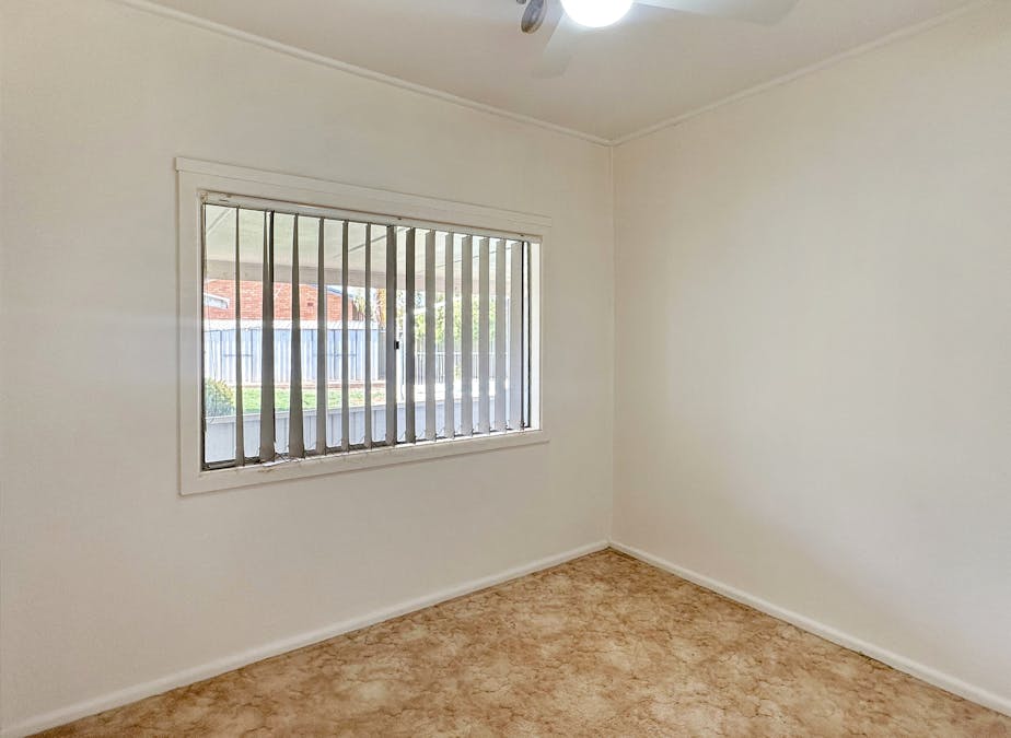 4 Maidens Avenue, Cobar, NSW, 2835 - Image 12