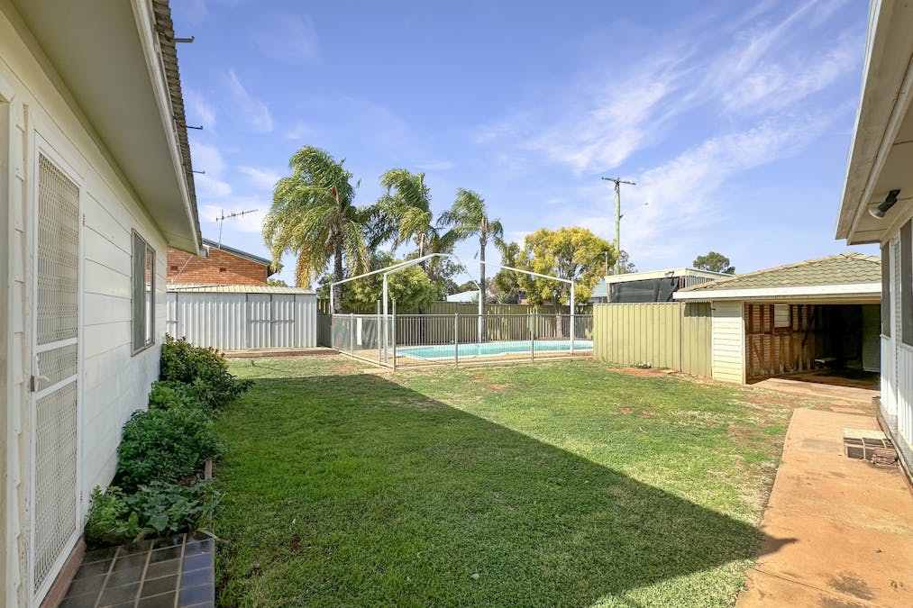 4 Maidens Avenue, Cobar, NSW, 2835 - Image 15