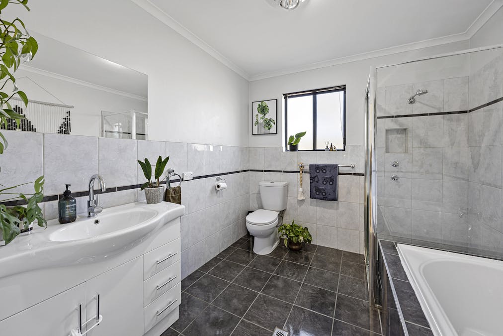 15 Bigmore Road, Murray Bridge, SA, 5253 - Image 13