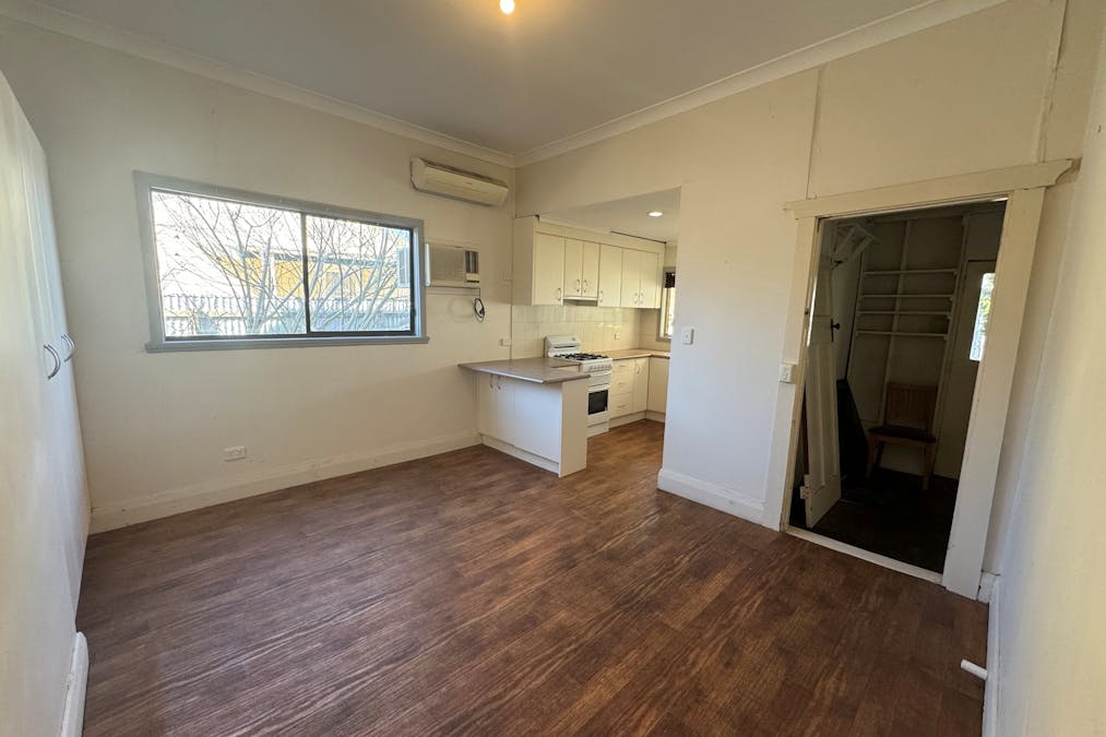 16 McCoy Street, Naracoorte, SA, 5271 - Image 4