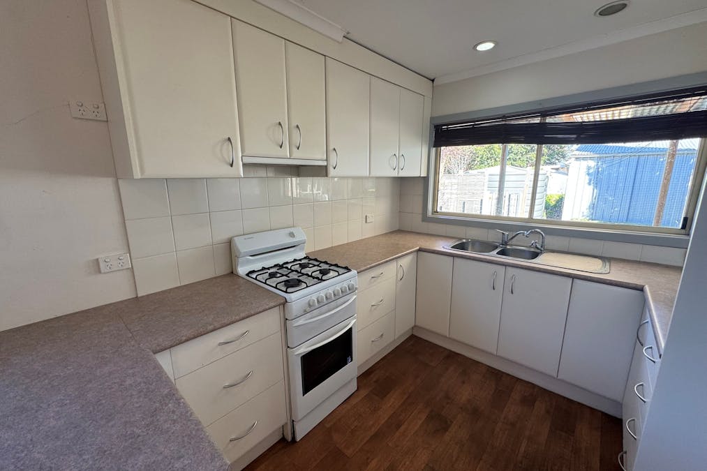 16 McCoy Street, Naracoorte, SA, 5271 - Image 3