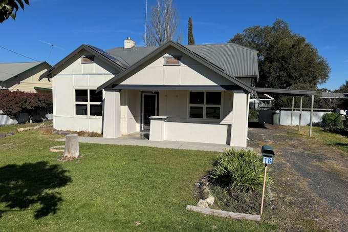 16 McCoy Street, Naracoorte, SA, 5271 - Image 1