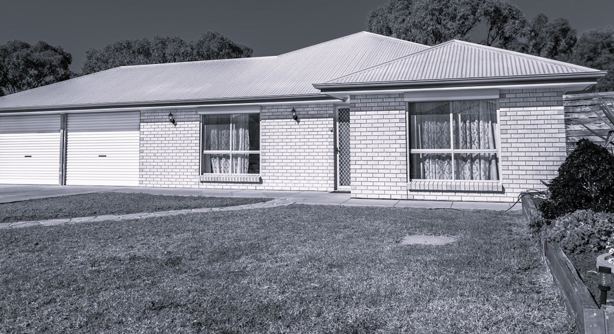 10 Flinders Street, Renmark, SA, 5341 - Image 1