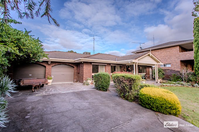 137 Lake Street, Edenhope, VIC, 3318 - Image 1