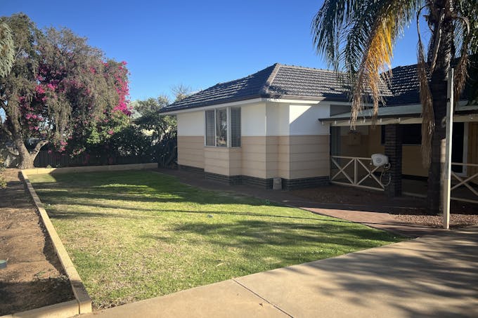 34 Throssell Road, Merredin, WA, 6415 - Image 1