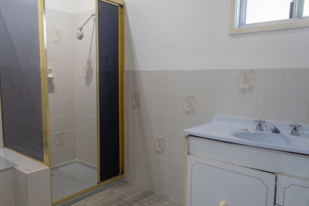 34 Throssell Road, Merredin, WA, 6415 - Image 15