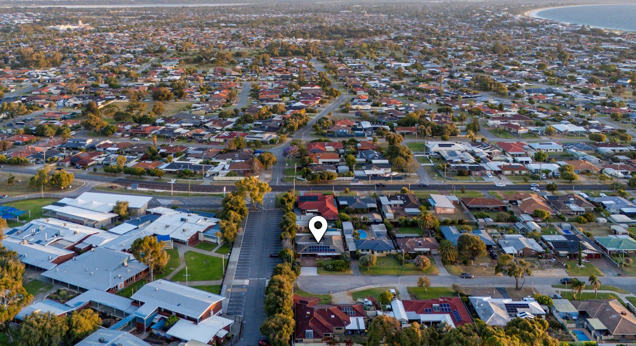 43 Tidefall Street, Safety Bay, WA, 6169 - Image 34