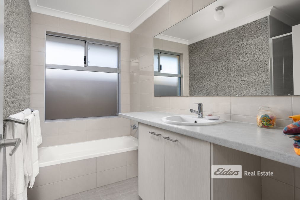 36 Barwon Way, Australind, WA, 6233 - Image 17