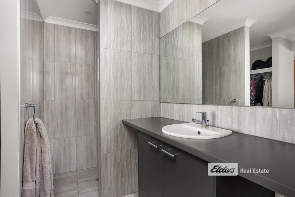 36 Barwon Way, Australind, WA, 6233 - Image 12