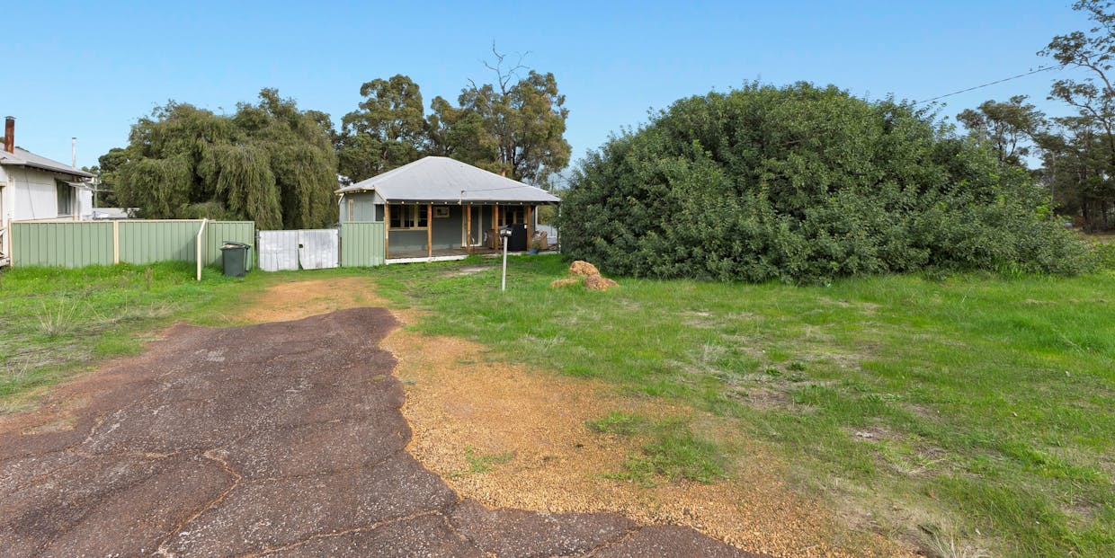 115 Ogden Street, Collie, WA, 6225 - Image 2