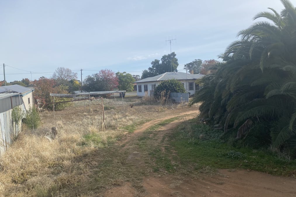 125/ Coree Street, Finley, NSW, 2713 - Image 2