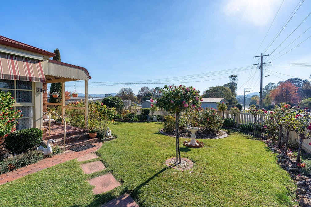 1/20 Rose Street, Alexandra, VIC, 3714 - Image 4