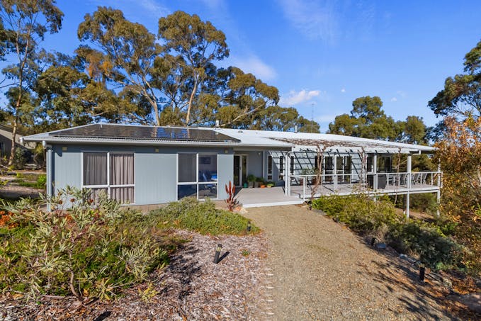 121 Norman Drive, Clare, SA, 5453 - Image 1
