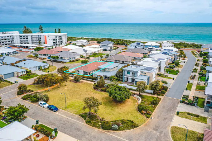 4 Stellaria Avenue, Halls Head, WA, 6210