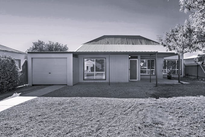 52 Seventeenth Street, Renmark, SA, 5341 - Image 1