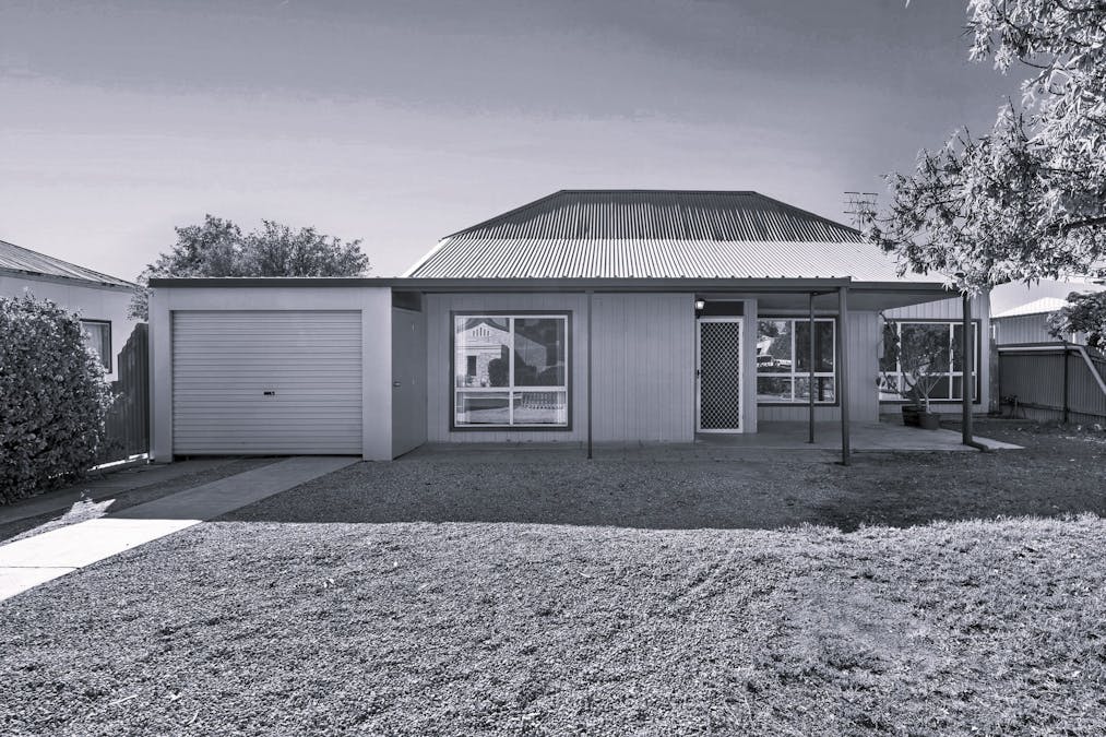 52 Seventeenth Street, Renmark, SA, 5341 - Image 1