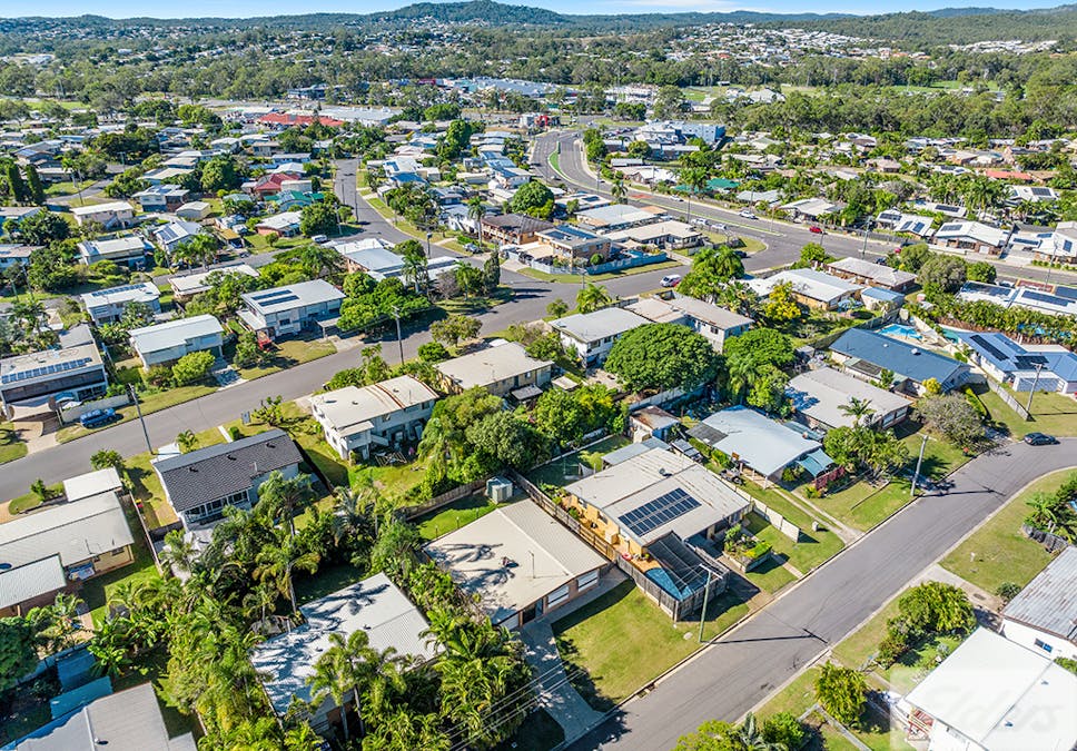 13 McGinlay Street, Clinton, QLD, 4680 - Image 15