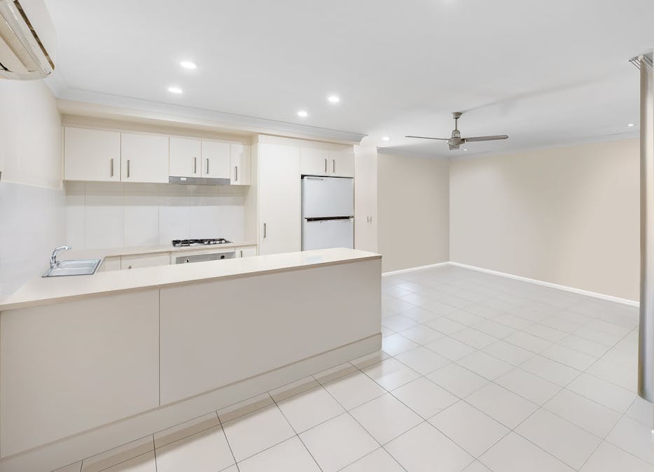 8/26 Flinders Street, West Gladstone, QLD, 4680 - Image 8