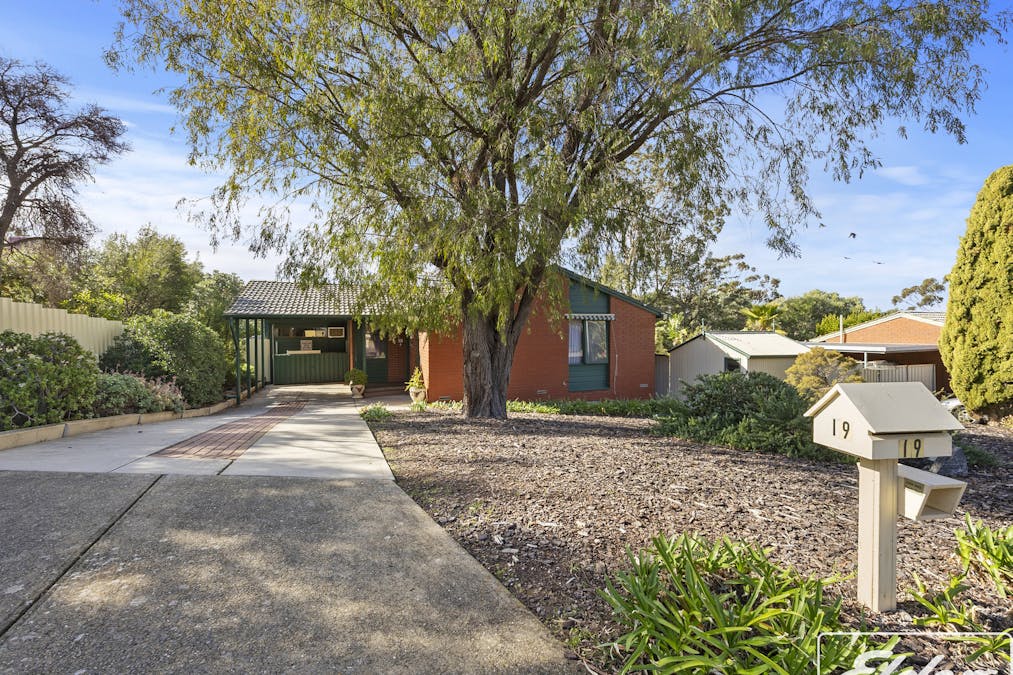 19 Olympia Crescent, Hackham West, SA, 5163 - Image 3