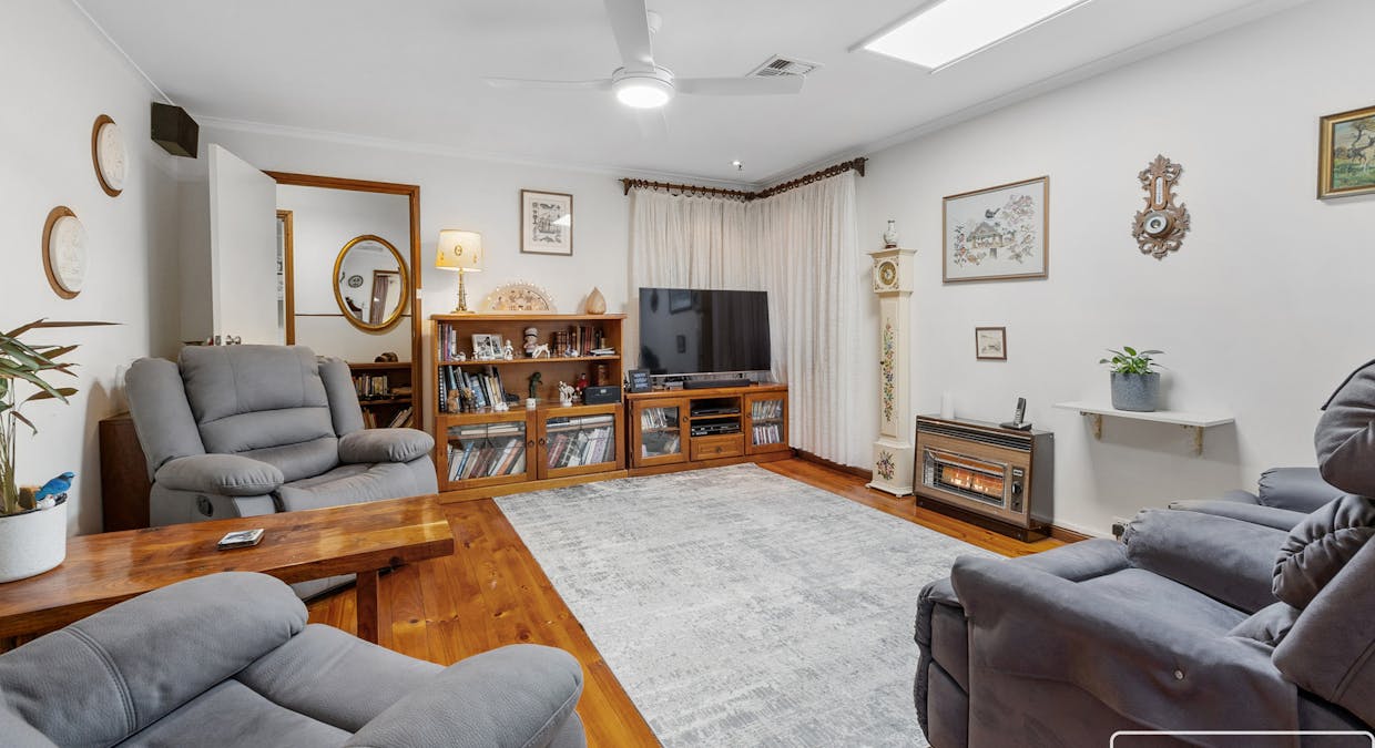 19 Olympia Crescent, Hackham West, SA, 5163 - Image 4