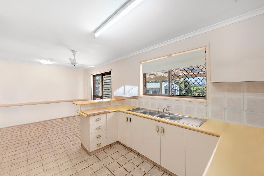 100 Gretel Drive, Clinton, QLD, 4680 - Image 8