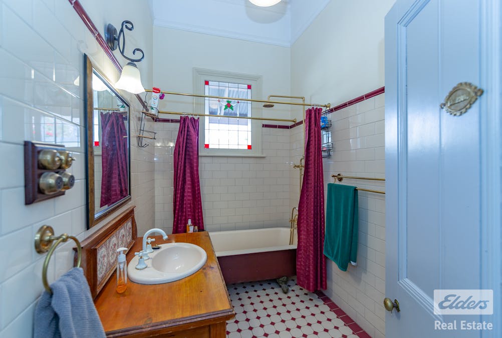 16 Hawes Street, Northam, WA, 6401 - Image 27