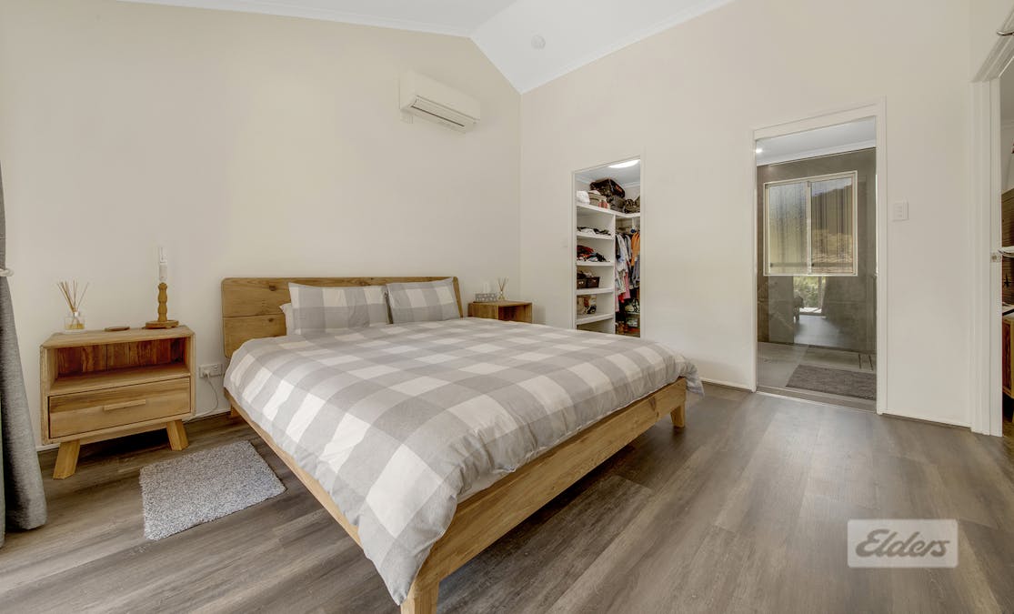 26 Surveyor Place, Beecher, QLD, 4680 - Image 9