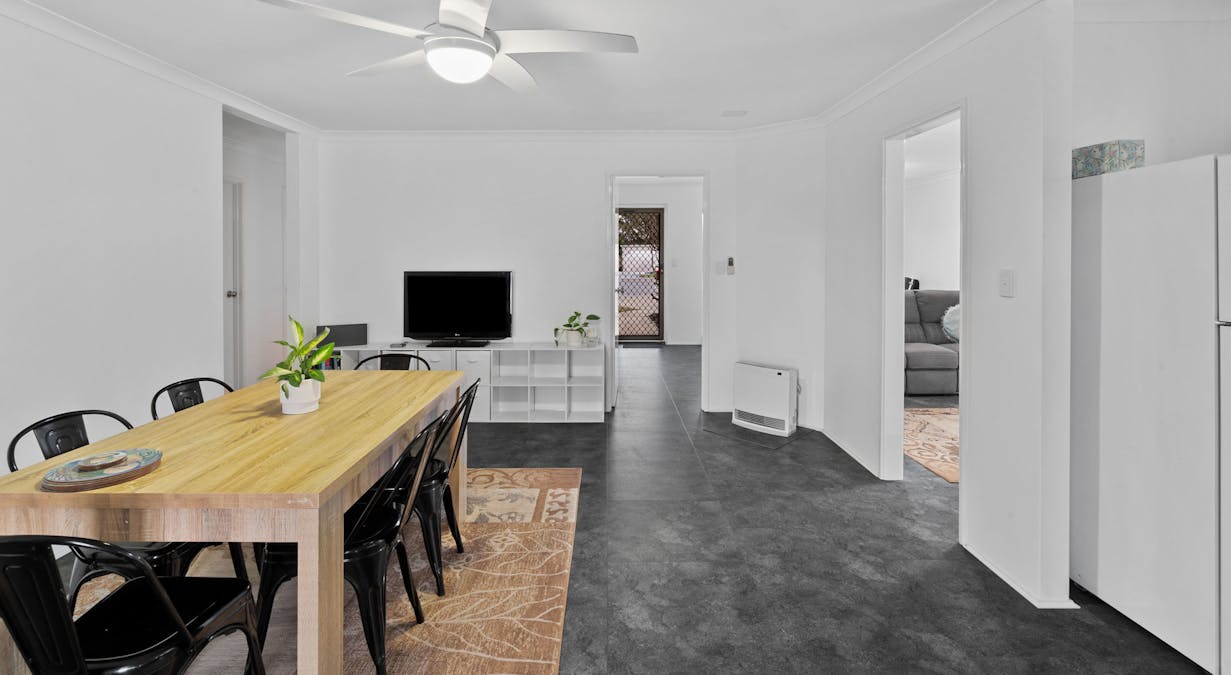 24 Nurrari Close, Waikiki, WA, 6169 - Image 3