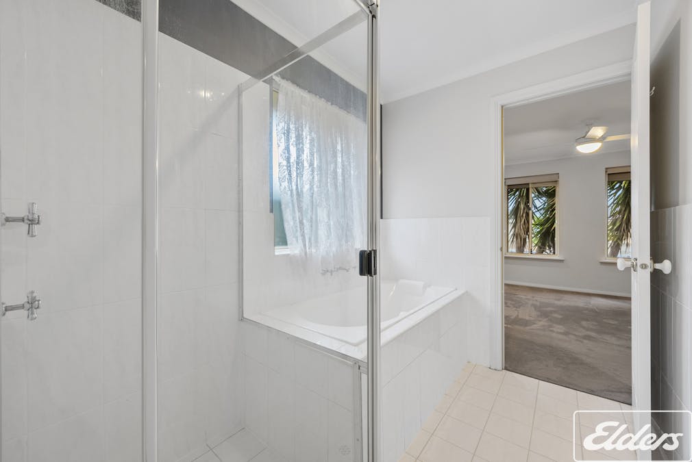 32 Emerald Boulevard, Aldinga Beach, SA, 5173 - Image 8