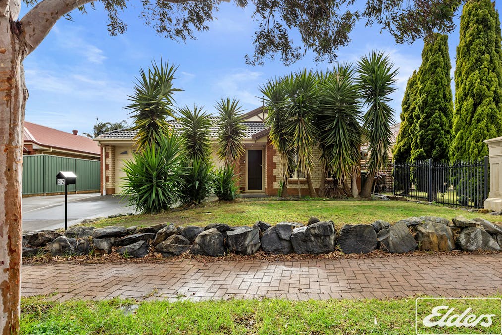 32 Emerald Boulevard, Aldinga Beach, SA, 5173 - Image 2