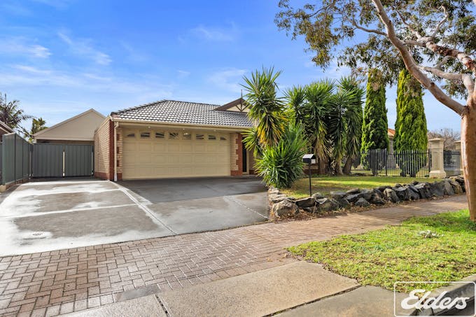 32 Emerald Boulevard, Aldinga Beach, SA, 5173 - Image 1