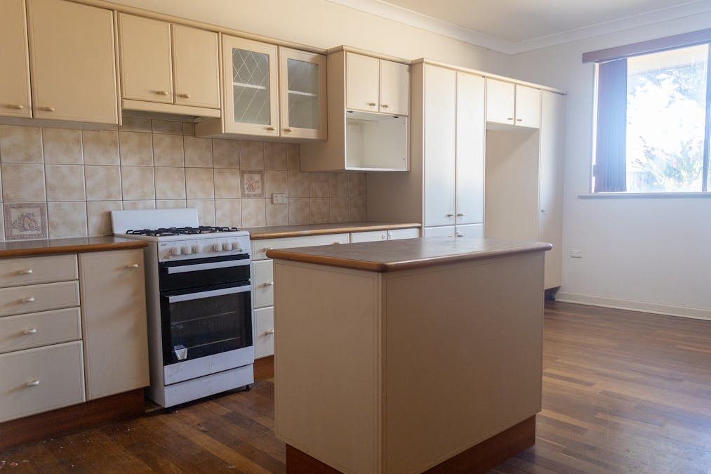 68 Kitchener Road, Merredin, WA, 6415 - Image 4