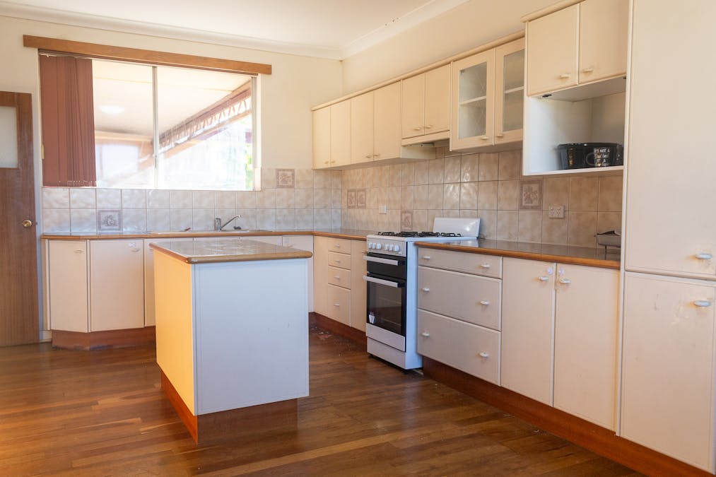 68 Kitchener Road, Merredin, WA, 6415 - Image 5