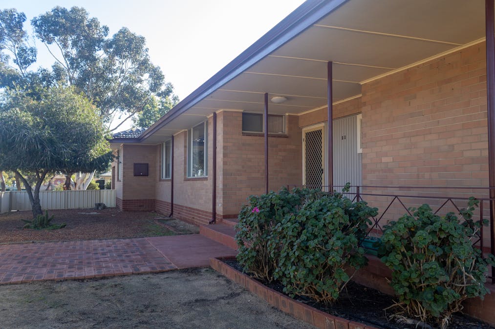 68 Kitchener Road, Merredin, WA, 6415 - Image 2