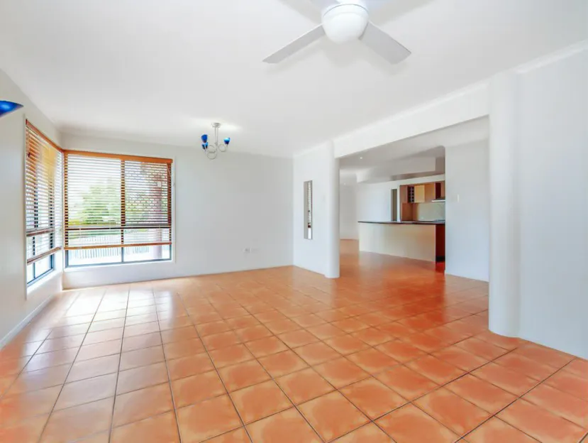 15 Sandringham Close, Telina, QLD, 4680 - Image 3