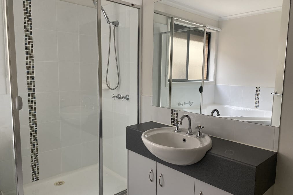 42 Zorro Drive, Yarrawonga, VIC, 3730 - Image 4